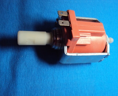 BOMBA AGUA PLANCHA DE CALDERIN CE4490 LT 246 38