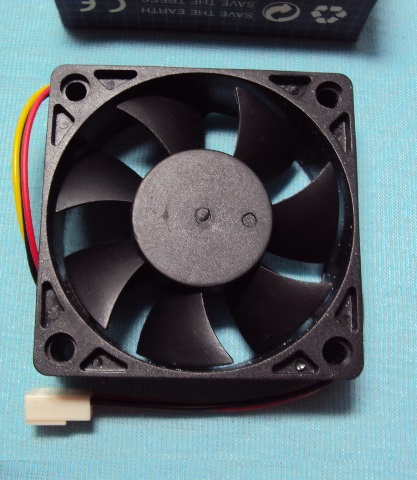 VENTILADOR TITAN 12 V. 60X60X20 02